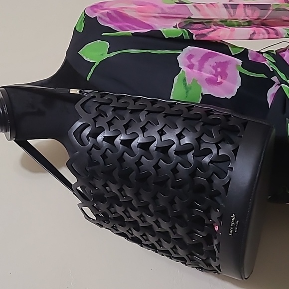 Kate Spade Leather Cut Out Black Shoulder Bag - Picture 4 of 12
